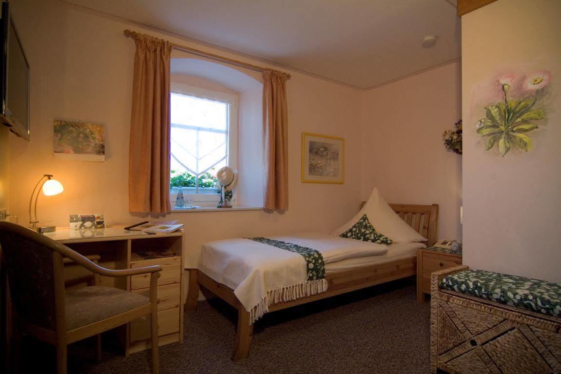 Logis L'Auberge Gutshof Bischofswerda Esterno foto